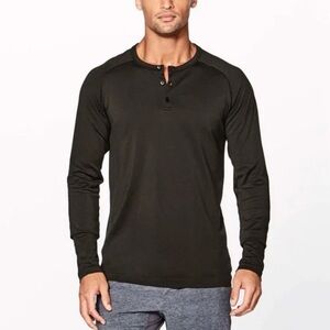 Lululemon Men’s Henley performance shirt men’s small